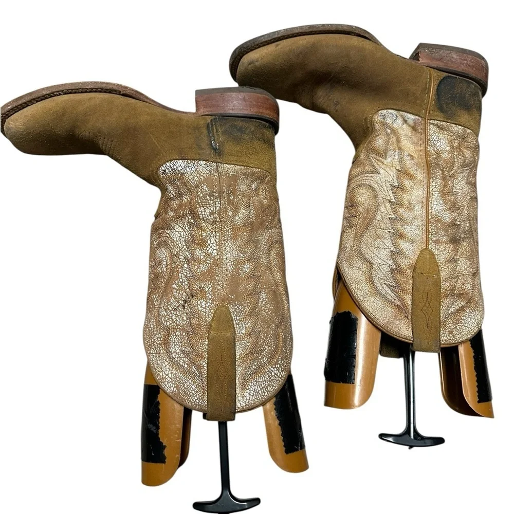 Durango Tan Men's Boots, size 10, pre-owned, gently used.